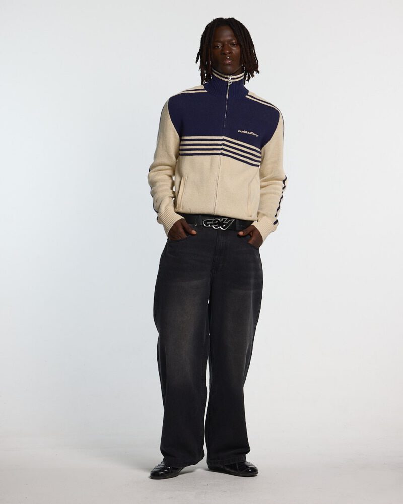 c-v2-dirty-pants-black-6488628.jpg c-v2-dirty-pants-black-6488628.jpg