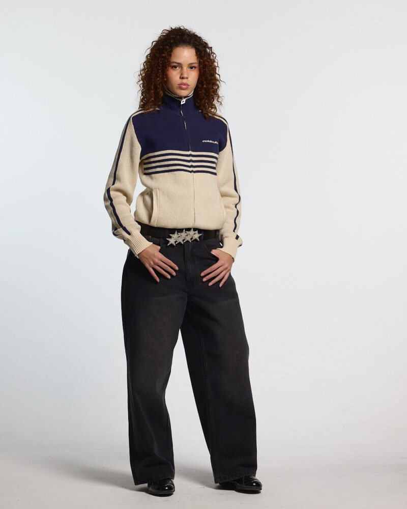 c-v2-dirty-pants-black-8686969.jpg c-v2-dirty-pants-black-8686969.jpg