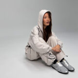 cold-hook-sneaker-silver-7519361.jpg