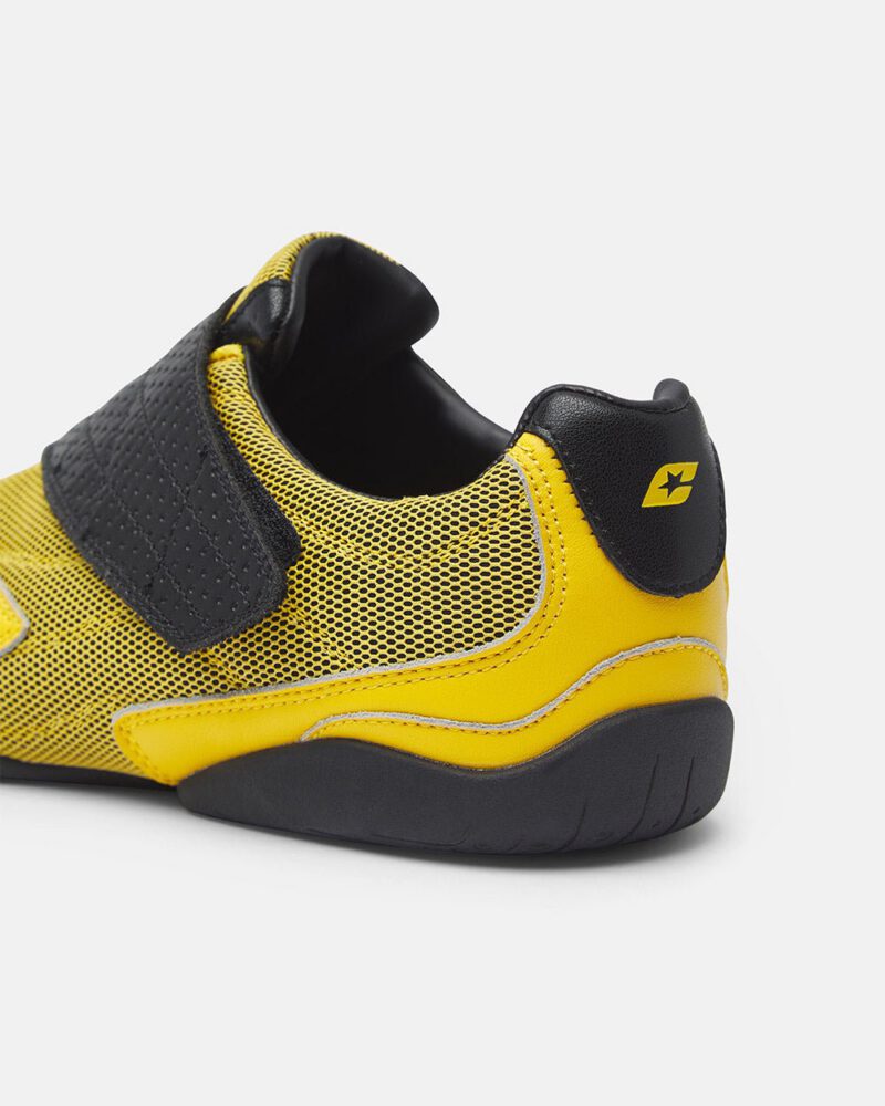 cold-hook-sneaker-yellow-1689090.jpg cold-hook-sneaker-yellow-1689090.jpg