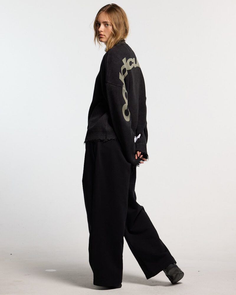 cozy-curved-knitwear-black-6292752.jpg cozy-curved-knitwear-black-6292752.jpg