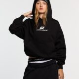 curved-hoodie-black-and-white-9859419.jpg