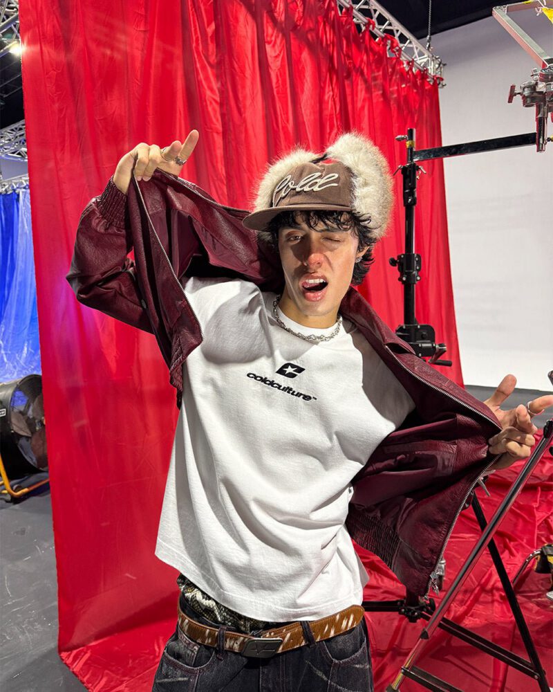 curved-tee-white-7734100.jpg curved-tee-white-7734100.jpg