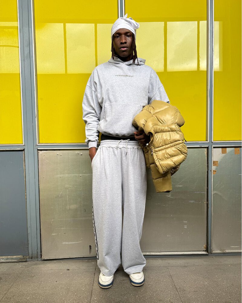 distress-curved-hoodie-light-grey-6535144.jpg distress-curved-hoodie-light-grey-6535144.jpg