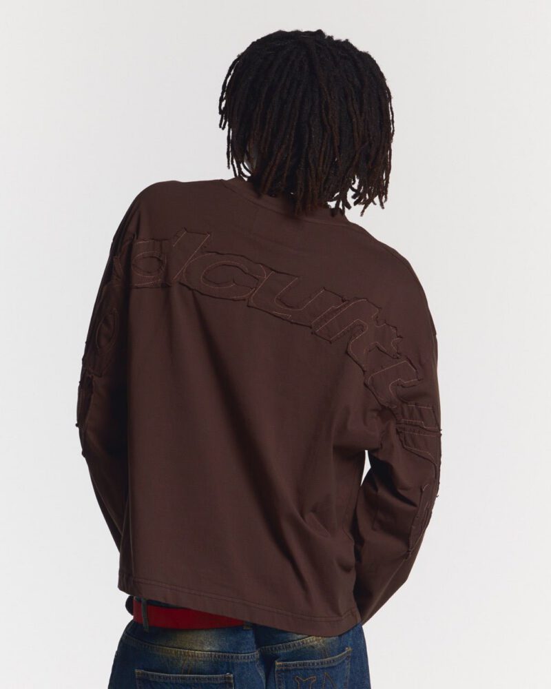 distress-curved-longsleeve-brown-3453114.jpg distress-curved-longsleeve-brown-3453114.jpg