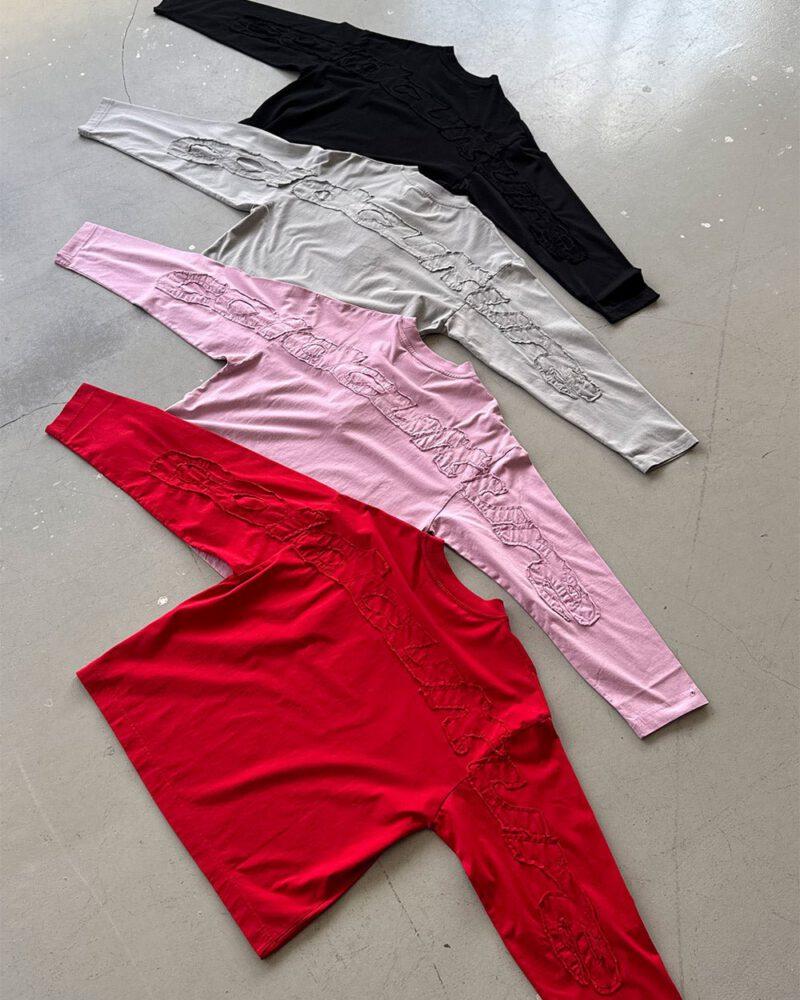 distress-curved-longsleeve-red-7420137.jpg distress-curved-longsleeve-red-7420137.jpg