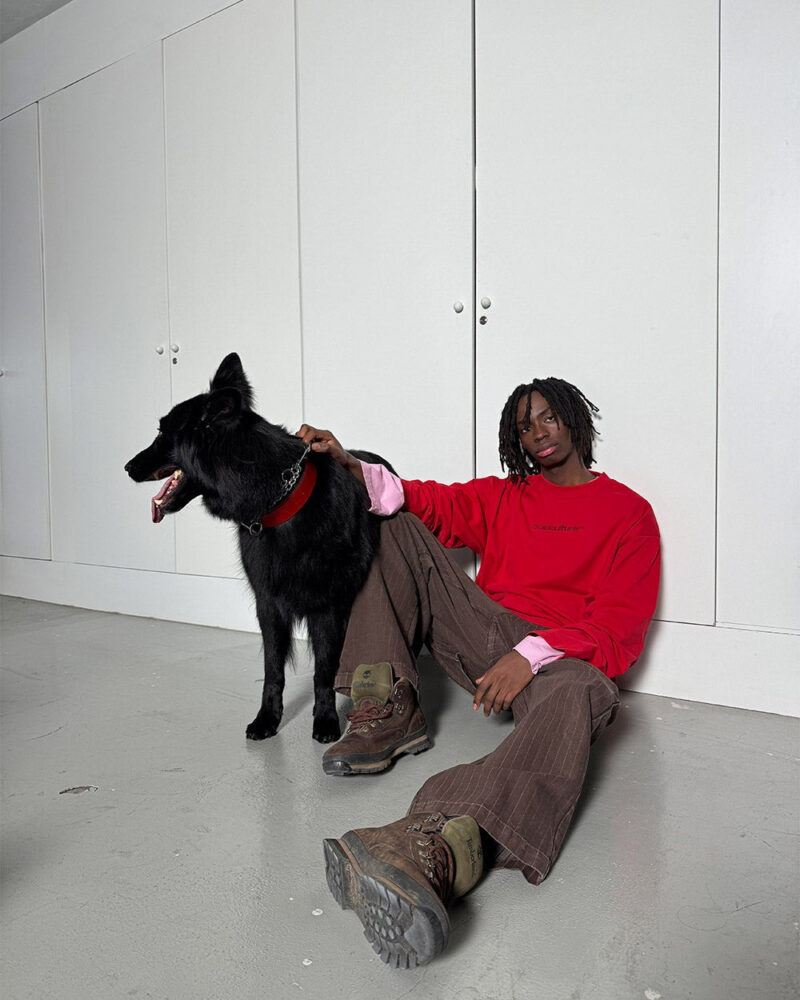 distress-curved-longsleeve-red-7541549.jpg distress-curved-longsleeve-red-7541549.jpg