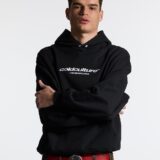 essential-hoodie-black-729307.jpg