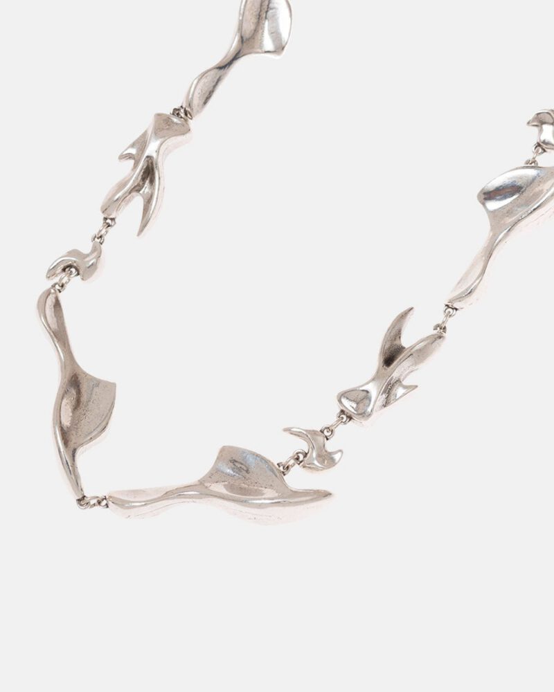 fins-necklace-wide-4042214.jpg
