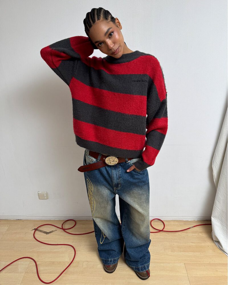 fluffy-fur-knit-black-red-7987210.jpg fluffy-fur-knit-black-red-7987210.jpg