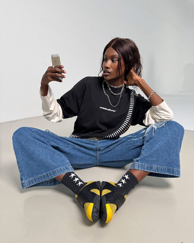 hook-sneaker-yellow-8879858.jpg hook-sneaker-yellow-8879858.jpg