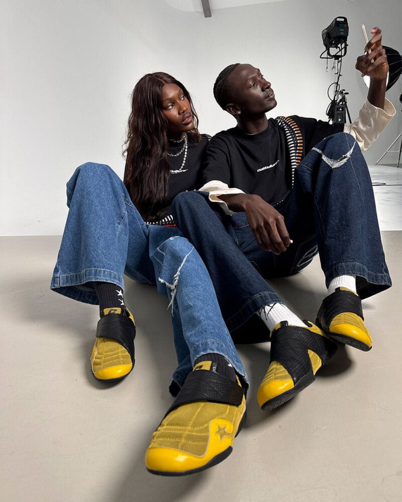 hook-sneaker-yellow-9172181.jpg hook-sneaker-yellow-9172181.jpg