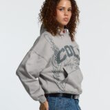 on-road-hoodie-grey-green-4704884.jpg