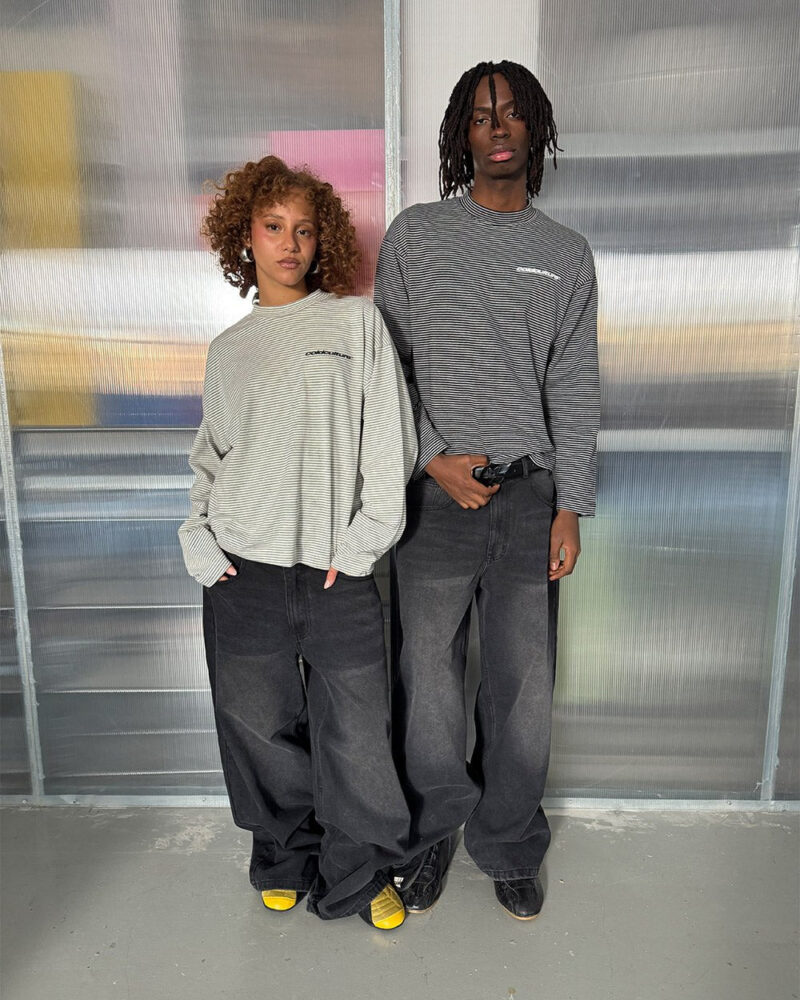 script-stripes-longsleeve-black-9736786.jpg script-stripes-longsleeve-black-9736786.jpg