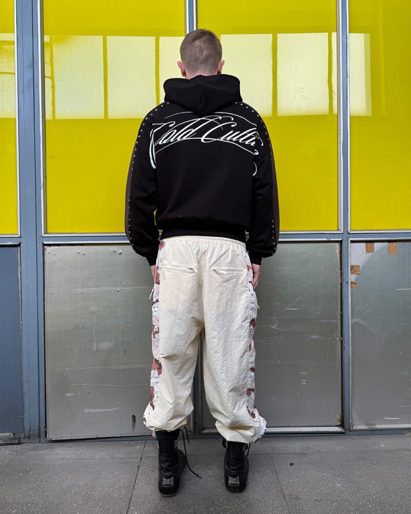 script-studs-hoodie-black-4385385.jpg script-studs-hoodie-black-4385385.jpg