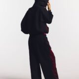 script-sweatpants-black-9639150.jpg