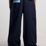 seam-effect-line-pants-3448997.jpg