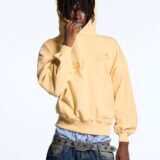 stars-hoodie-yellow-5604957.jpg