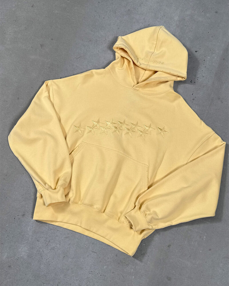 stars-hoodie-yellow-6691132.jpg stars-hoodie-yellow-6691132.jpg
