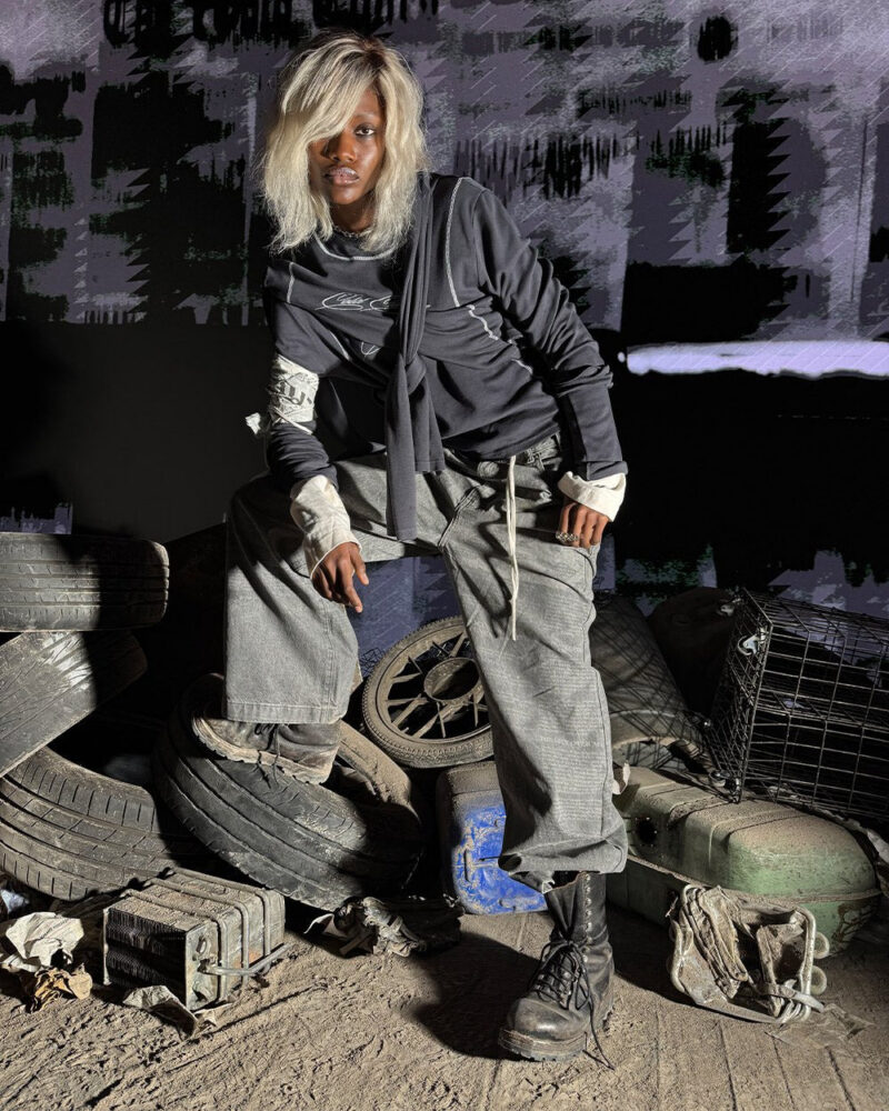 survivor-longsleeve-black-2146450.jpg survivor-longsleeve-black-2146450.jpg