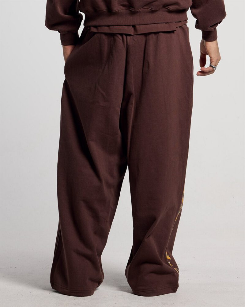wild-snake-sweatpants-brown-5407256.jpg wild-snake-sweatpants-brown-5407256.jpg